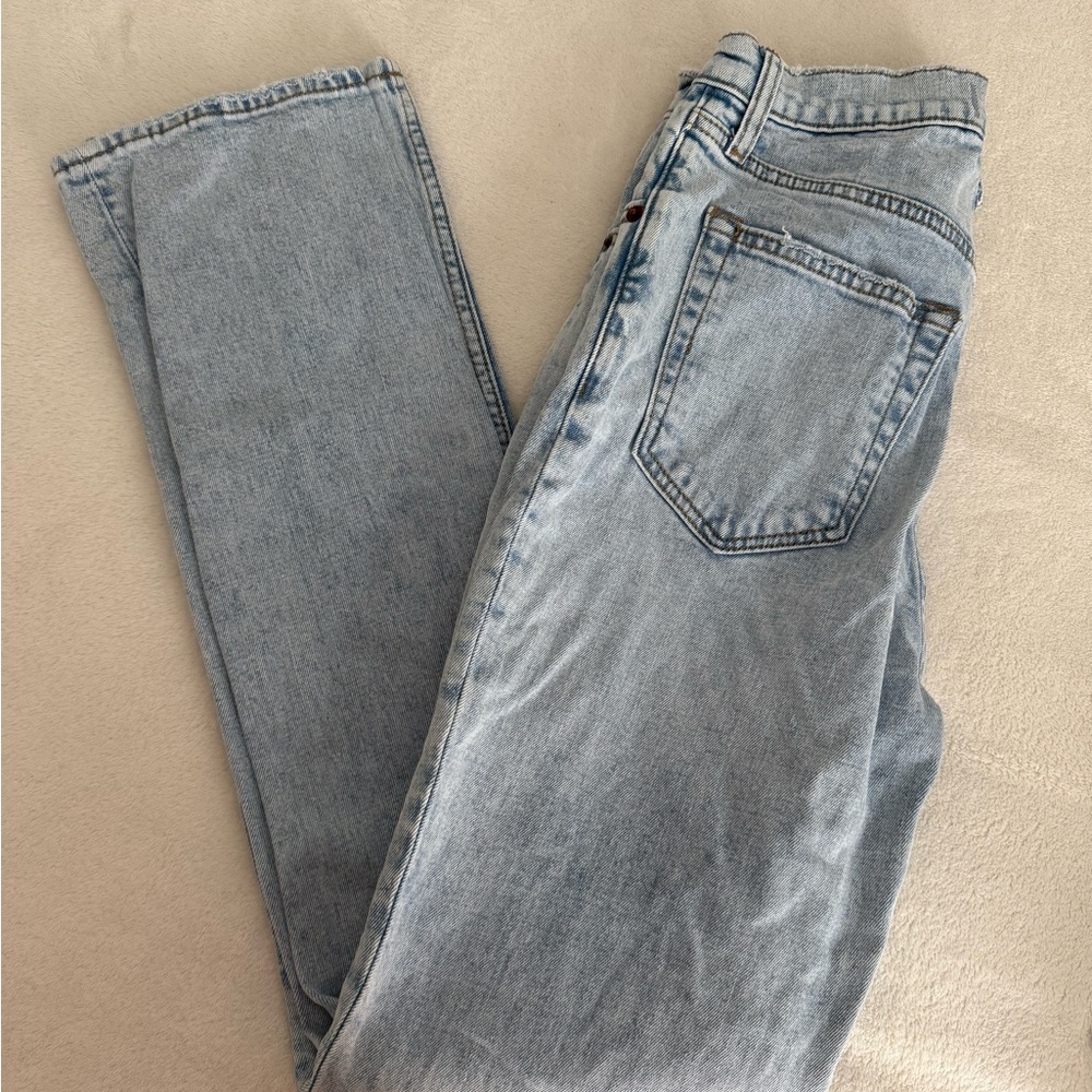 ABERCROMBIE Ultra high rise 90’s slim straight jeans